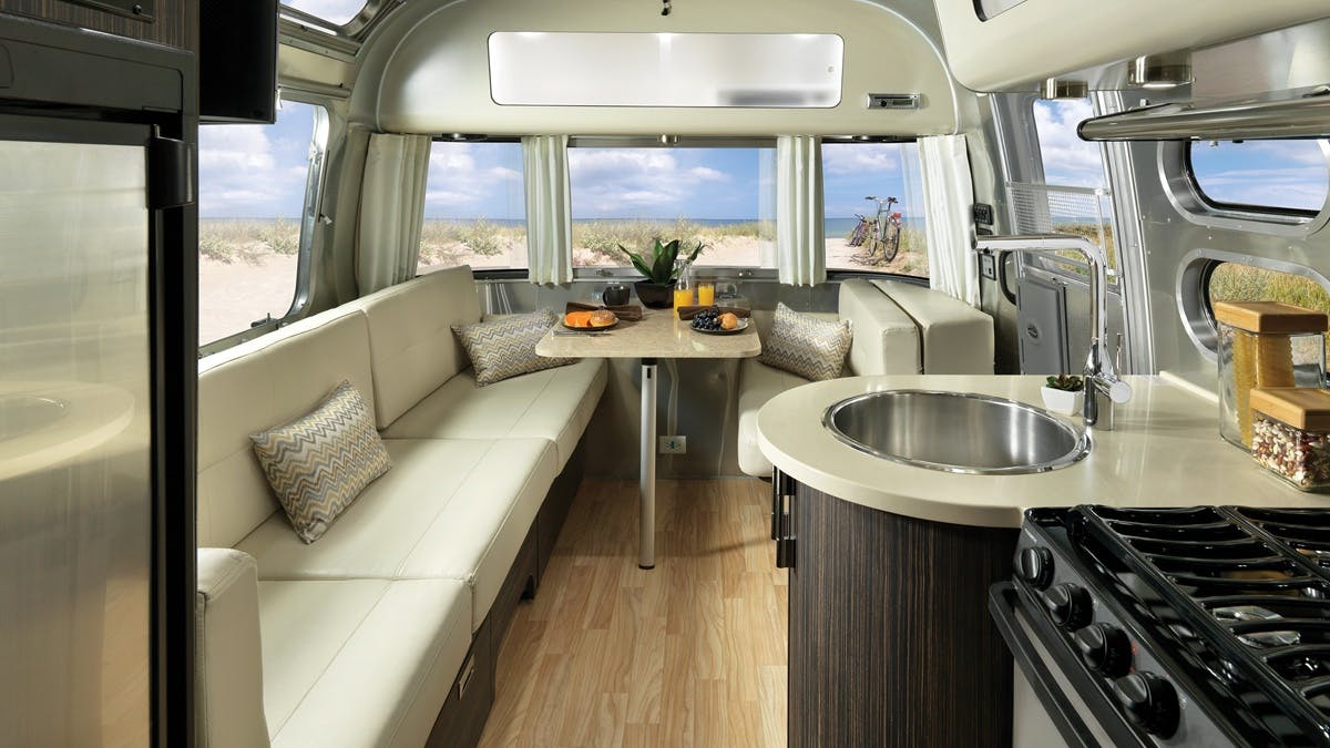 WhyAirstream-Design-LuxuryonRoad